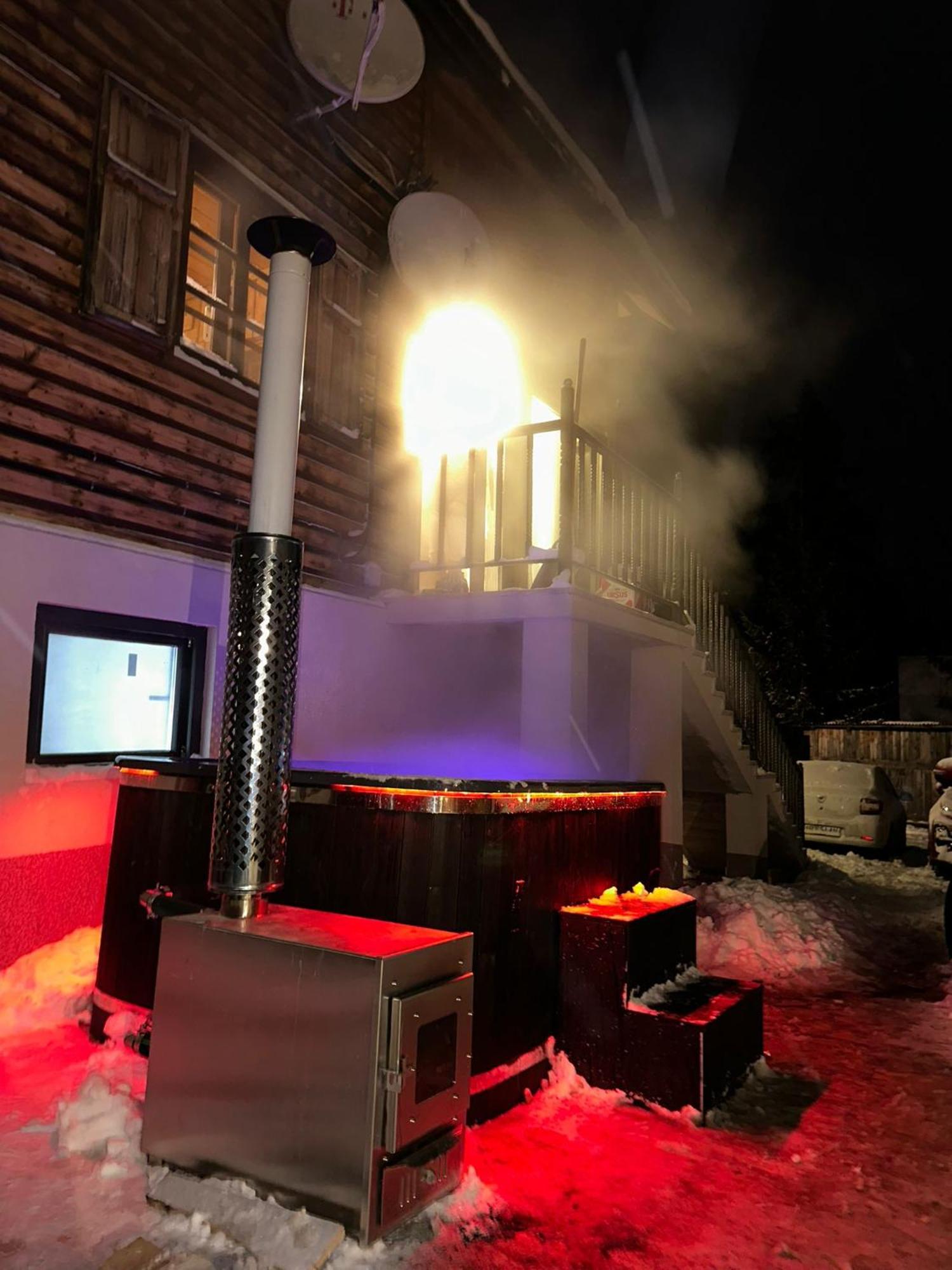 Black Wolf Paltinis Exterior photo